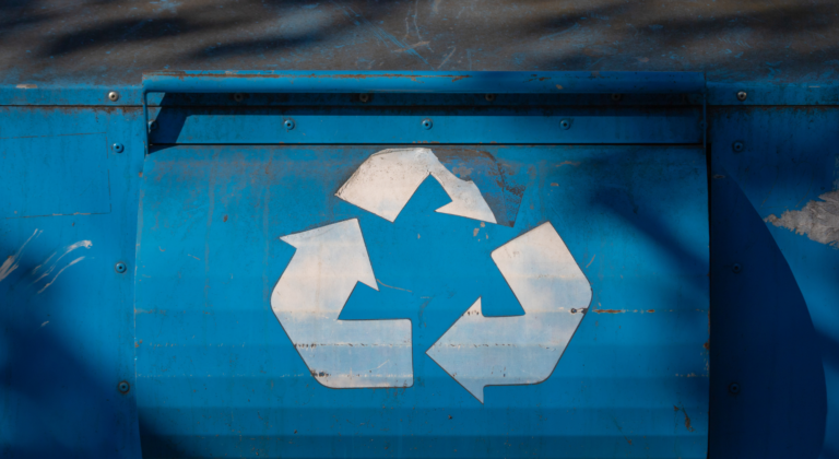 Picture of a recycling bin.